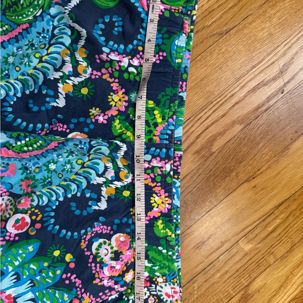 Lilly Pulitzer Navy Multicolor Paisley Scallop Hem High Waist Shorts - Picture 3 of 6